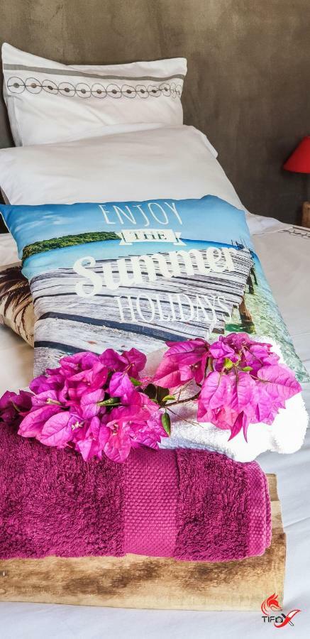 Villa Fleur D'O เลอ โฮแบร์ ภายนอก รูปภาพ